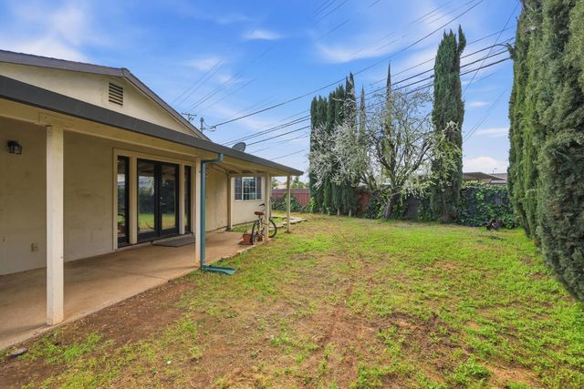 10512 Glenview Way, Rancho Cordova, CA 95670