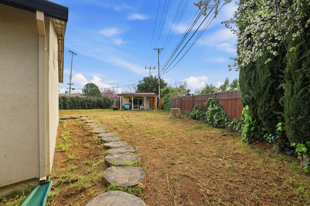 10512 Glenview Way, Rancho Cordova, CA 95670