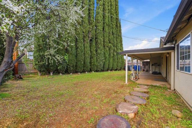 10512 Glenview Way, Rancho Cordova, CA 95670