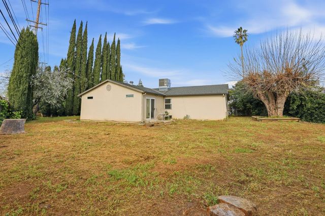 10512 Glenview Way, Rancho Cordova, CA 95670