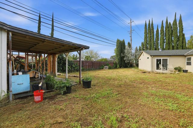 10512 Glenview Way, Rancho Cordova, CA 95670