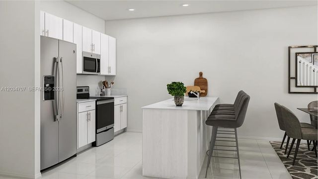 15657 SW 280 ST 6, Miami, FL 33032