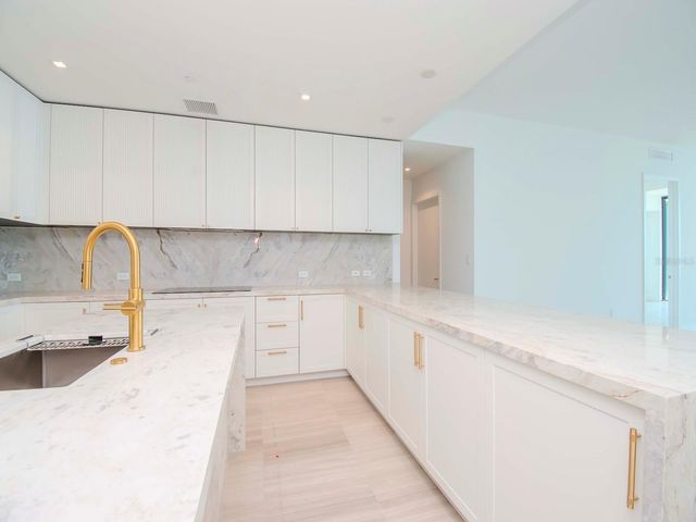 3101 BAYSHORE BOULEVARD 1102, Tampa, FL 33629