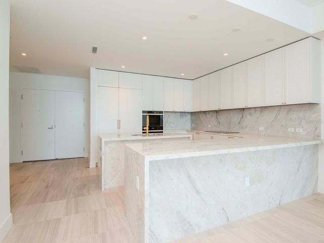 3101 BAYSHORE BOULEVARD 1102, Tampa, FL 33629