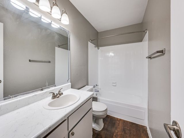 1122 Millview Drive 1103, Arlington, TX 76012
