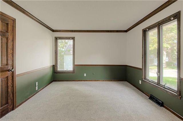 6655 OAK RIDGE Drive, Shawnee, KS 66217
