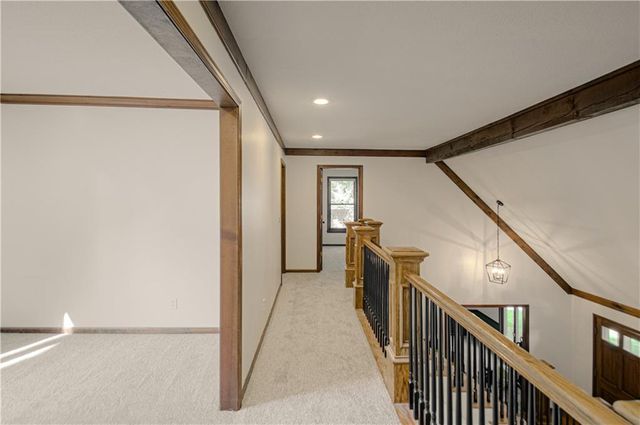 6655 OAK RIDGE Drive, Shawnee, KS 66217