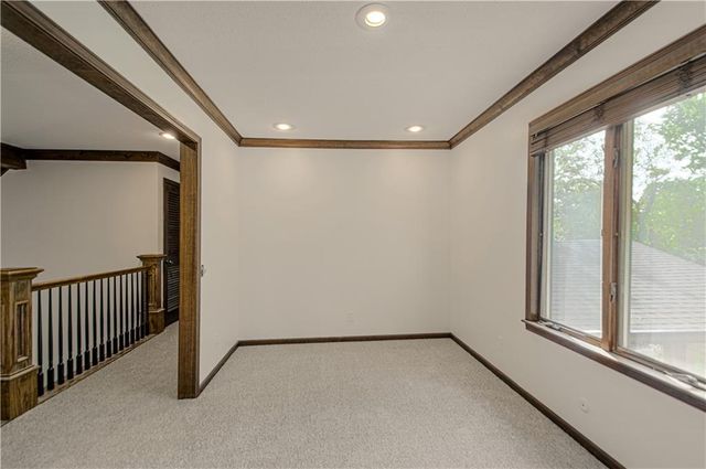6655 OAK RIDGE Drive, Shawnee, KS 66217