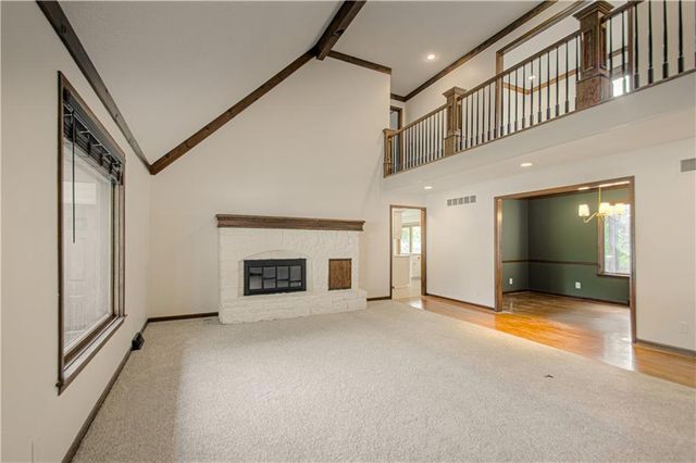 6655 OAK RIDGE Drive, Shawnee, KS 66217