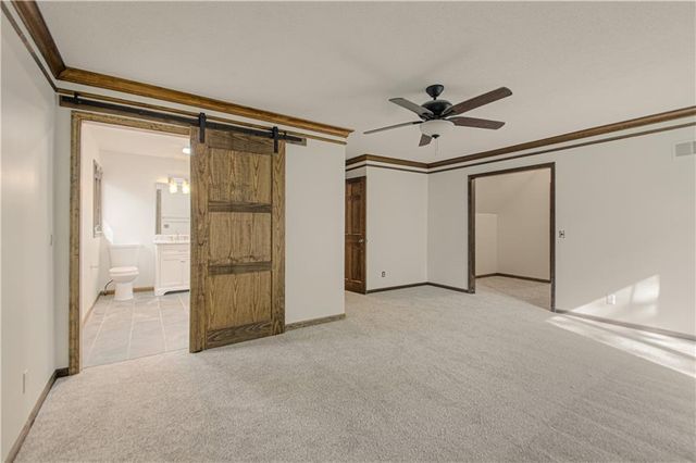 6655 OAK RIDGE Drive, Shawnee, KS 66217