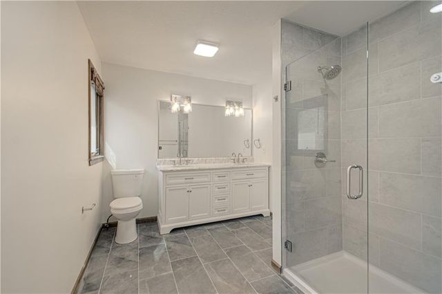 6655 OAK RIDGE Drive, Shawnee, KS 66217