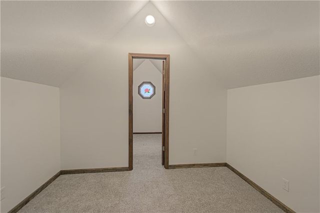 6655 OAK RIDGE Drive, Shawnee, KS 66217
