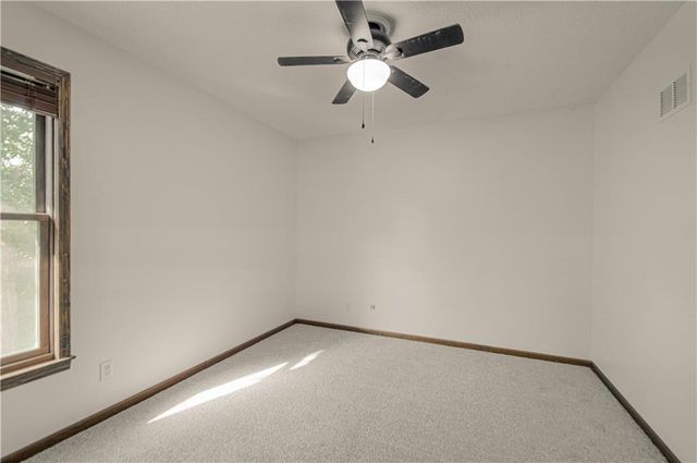 6655 OAK RIDGE Drive, Shawnee, KS 66217