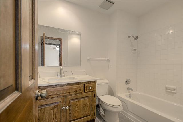 6655 OAK RIDGE Drive, Shawnee, KS 66217