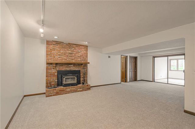6655 OAK RIDGE Drive, Shawnee, KS 66217