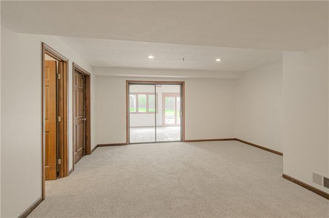 6655 OAK RIDGE Drive, Shawnee, KS 66217