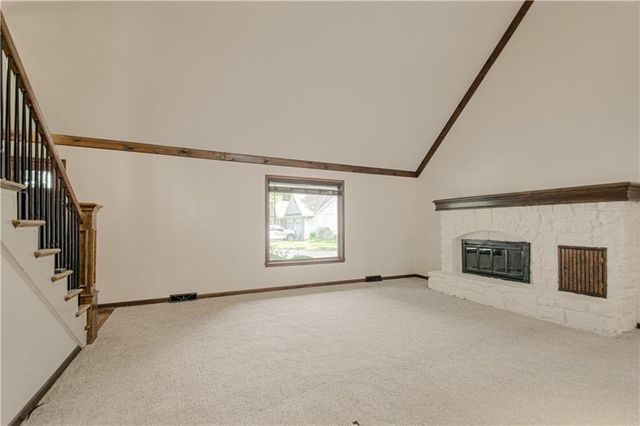 6655 OAK RIDGE Drive, Shawnee, KS 66217