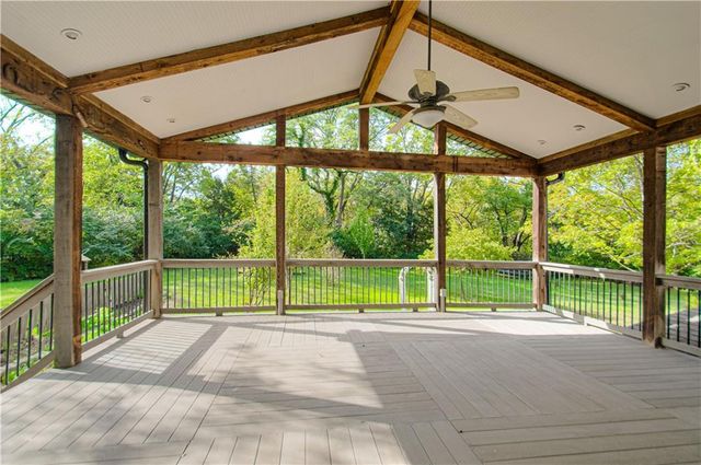 6655 OAK RIDGE Drive, Shawnee, KS 66217