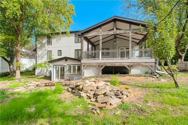 6655 OAK RIDGE Drive, Shawnee, KS 66217