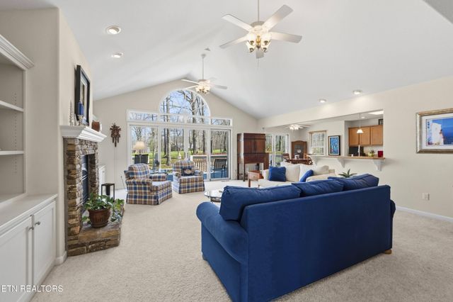 21 Lexham Court, Crossville, TN 38558