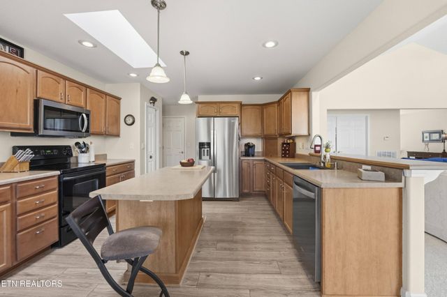 21 Lexham Court, Crossville, TN 38558