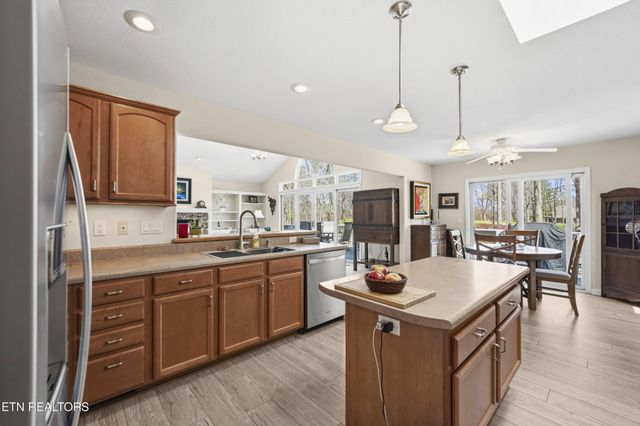 21 Lexham Court, Crossville, TN 38558