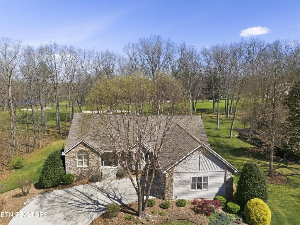 21 Lexham Court, Crossville, TN 38558
