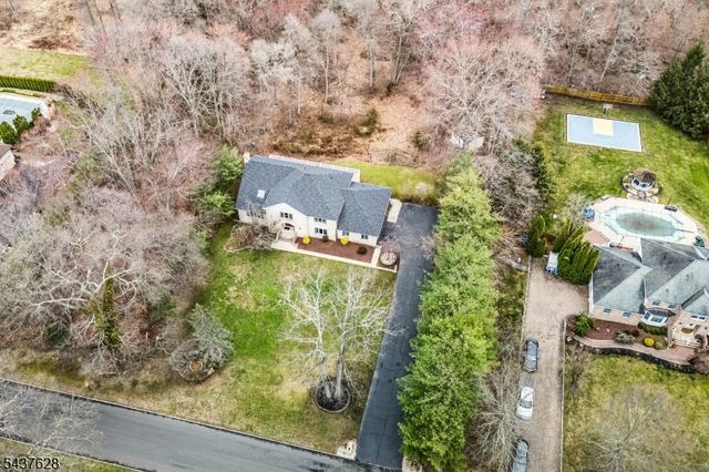 3 Shira Ln, Manalapan Twp., NJ 07726