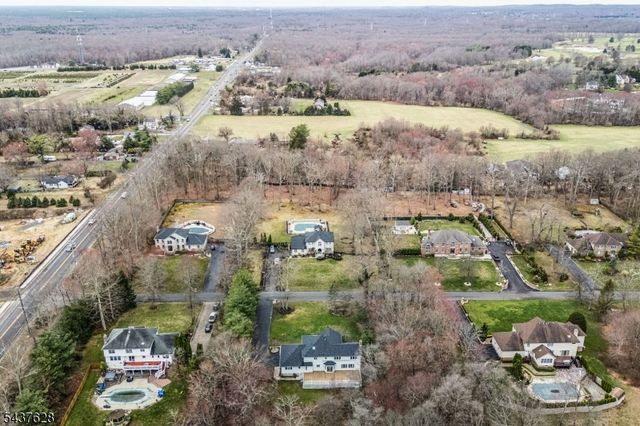 3 Shira Ln, Manalapan Twp., NJ 07726