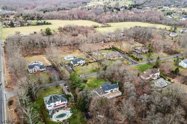 3 Shira Ln, Manalapan Twp., NJ 07726