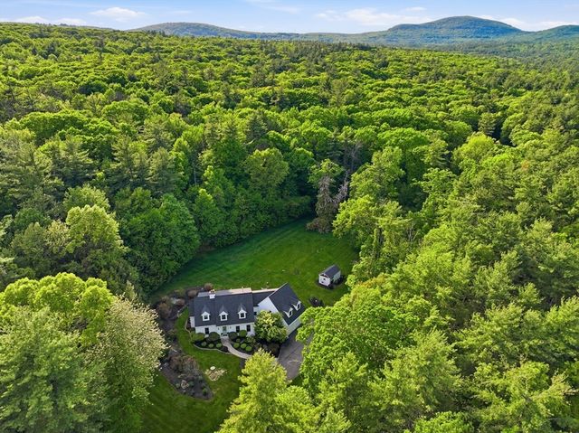 25 Houghton Rd, Princeton, MA 01541