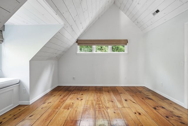 25 Houghton Rd, Princeton, MA 01541