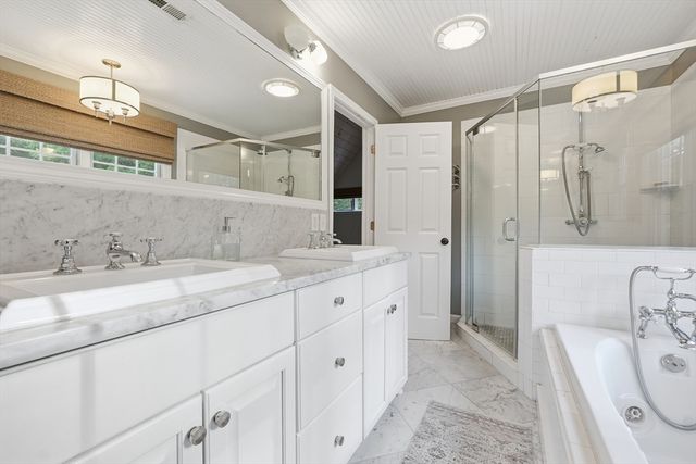 25 Houghton Rd, Princeton, MA 01541