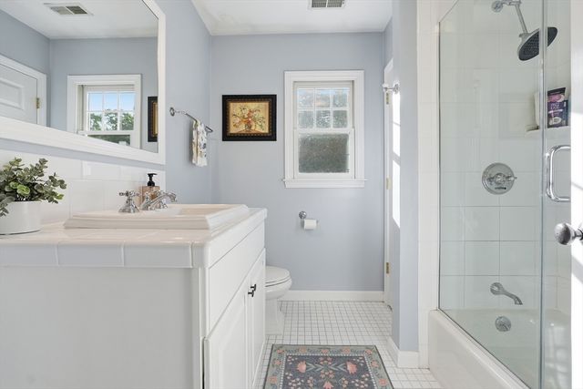 25 Houghton Rd, Princeton, MA 01541