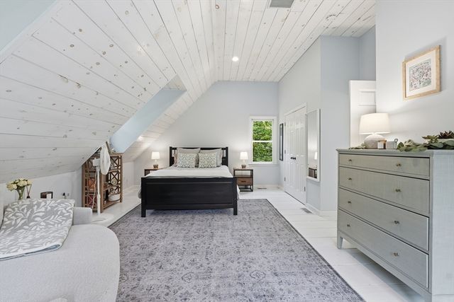 25 Houghton Rd, Princeton, MA 01541