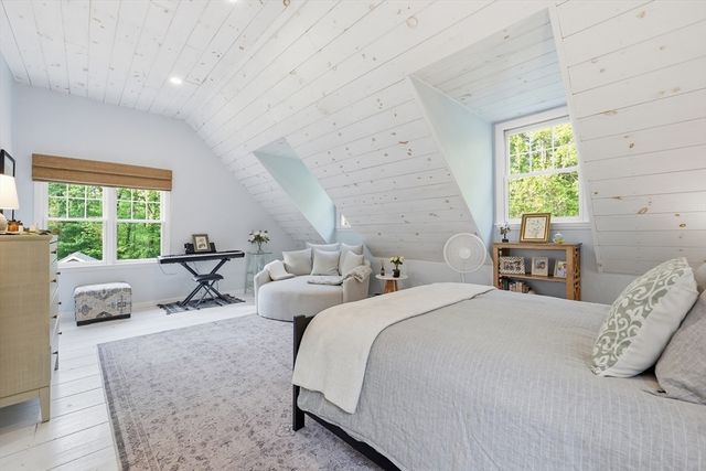25 Houghton Rd, Princeton, MA 01541