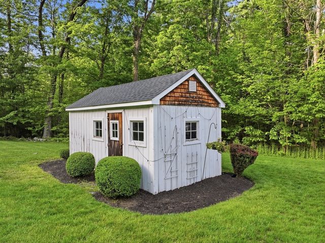 25 Houghton Rd, Princeton, MA 01541