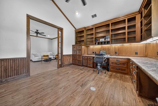 14052 Pine Overlook Drive, Flint, TX 75762