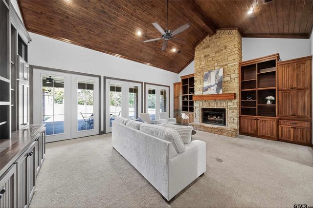 14052 Pine Overlook Drive, Flint, TX 75762