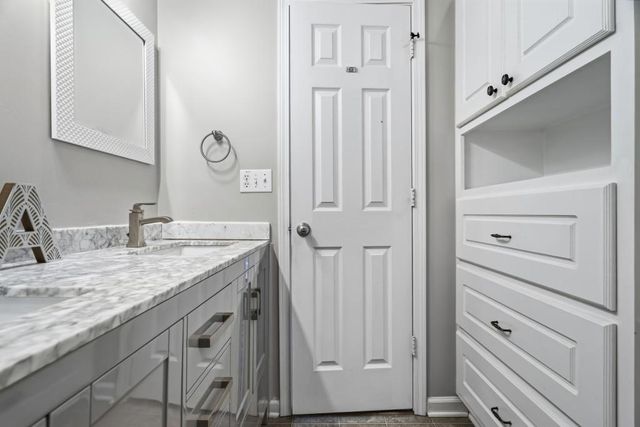 5990 Eagle Tiff Lane, Sugar Hill, GA 30518