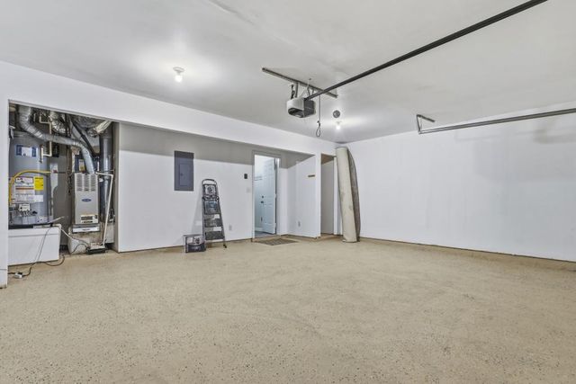 5990 Eagle Tiff Lane, Sugar Hill, GA 30518