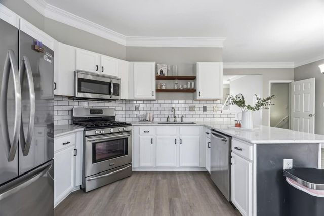 5990 Eagle Tiff Lane, Sugar Hill, GA 30518