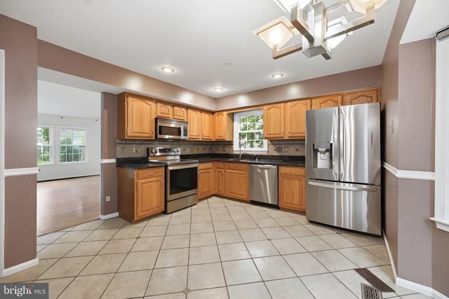 10212 WINGED ELM CIR, Manassas, VA 20110
