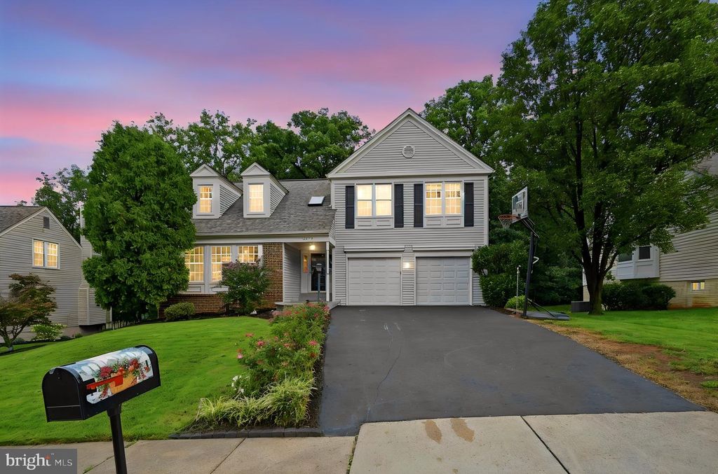 10212 WINGED ELM CIR, Manassas, VA 20110