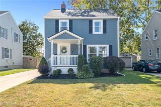 218 Monroe Avenue, Cuyahoga Falls, OH 44221
