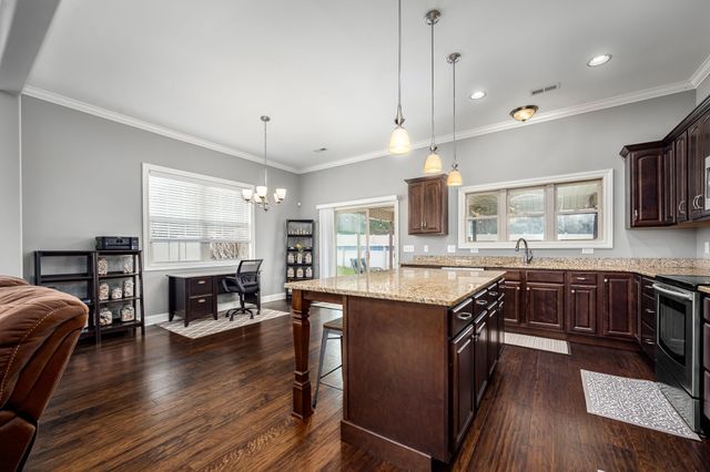 102 Drema Ct, Murfreesboro, TN 37127