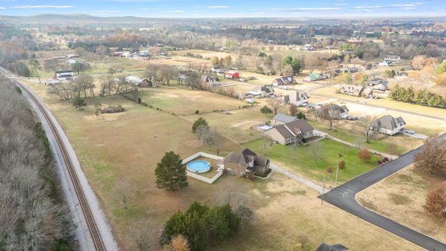 102 Drema Ct, Murfreesboro, TN 37127