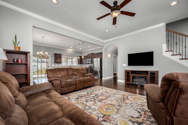 102 Drema Ct, Murfreesboro, TN 37127