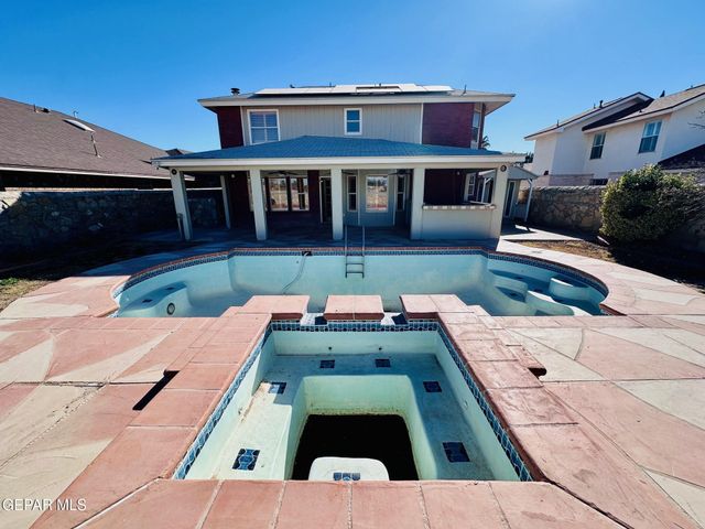 2037 SUN COUNTRY Drive, El Paso, TX 79938