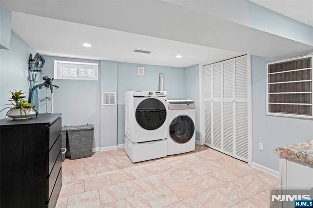 34 Queen Street, Bergenfield, NJ 07621